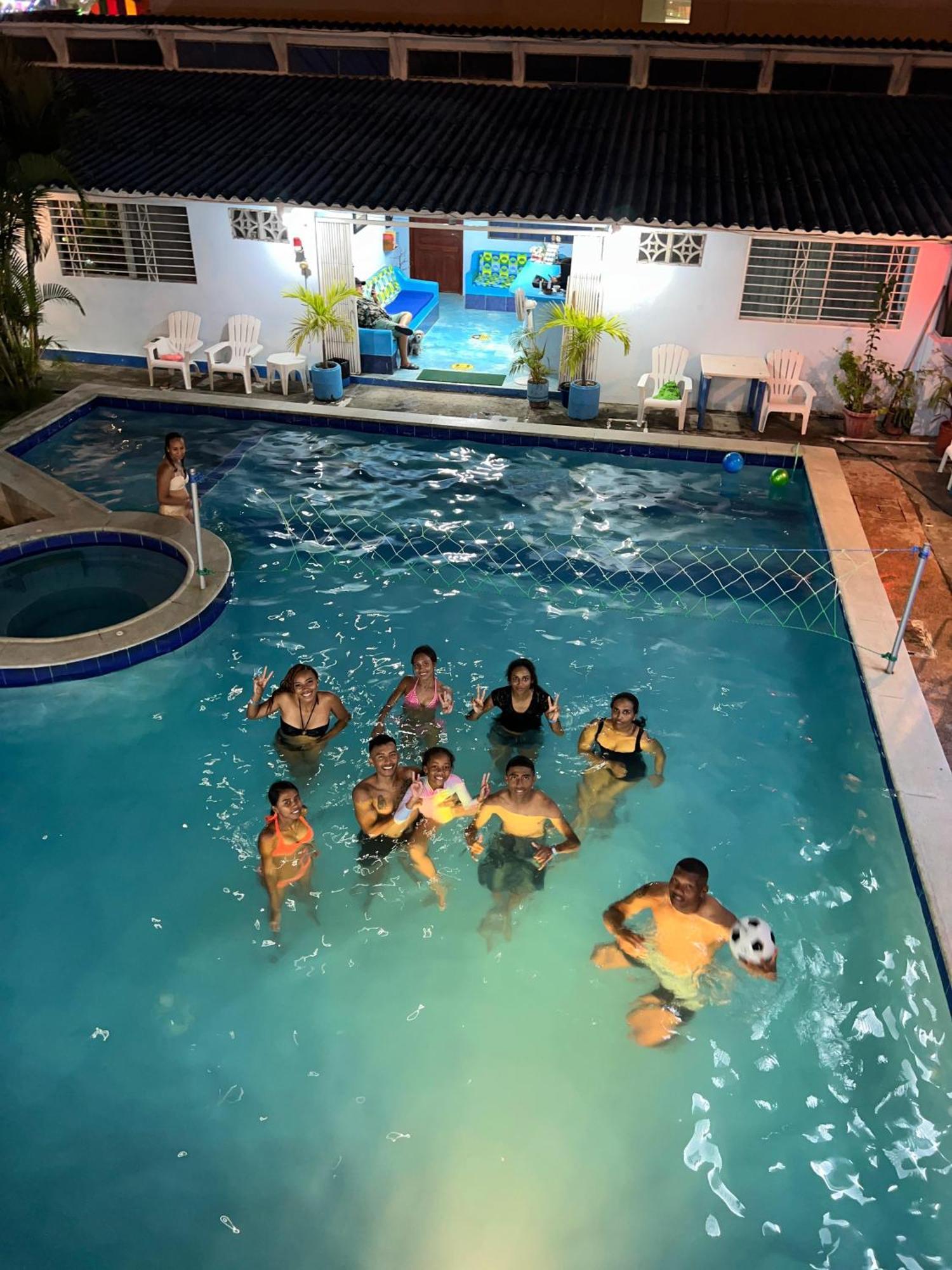 Hostal Aruba Atacames Extérieur photo